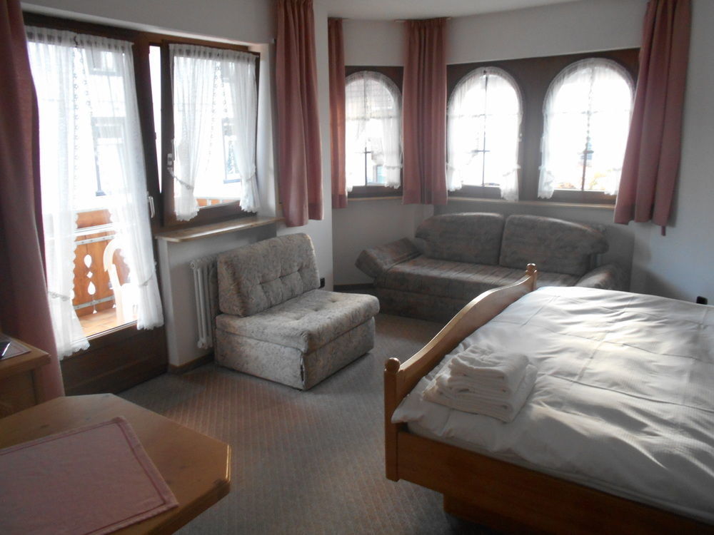 Hotel-Pension Zum Bierhaus Roetenbach  Ngoại thất bức ảnh
